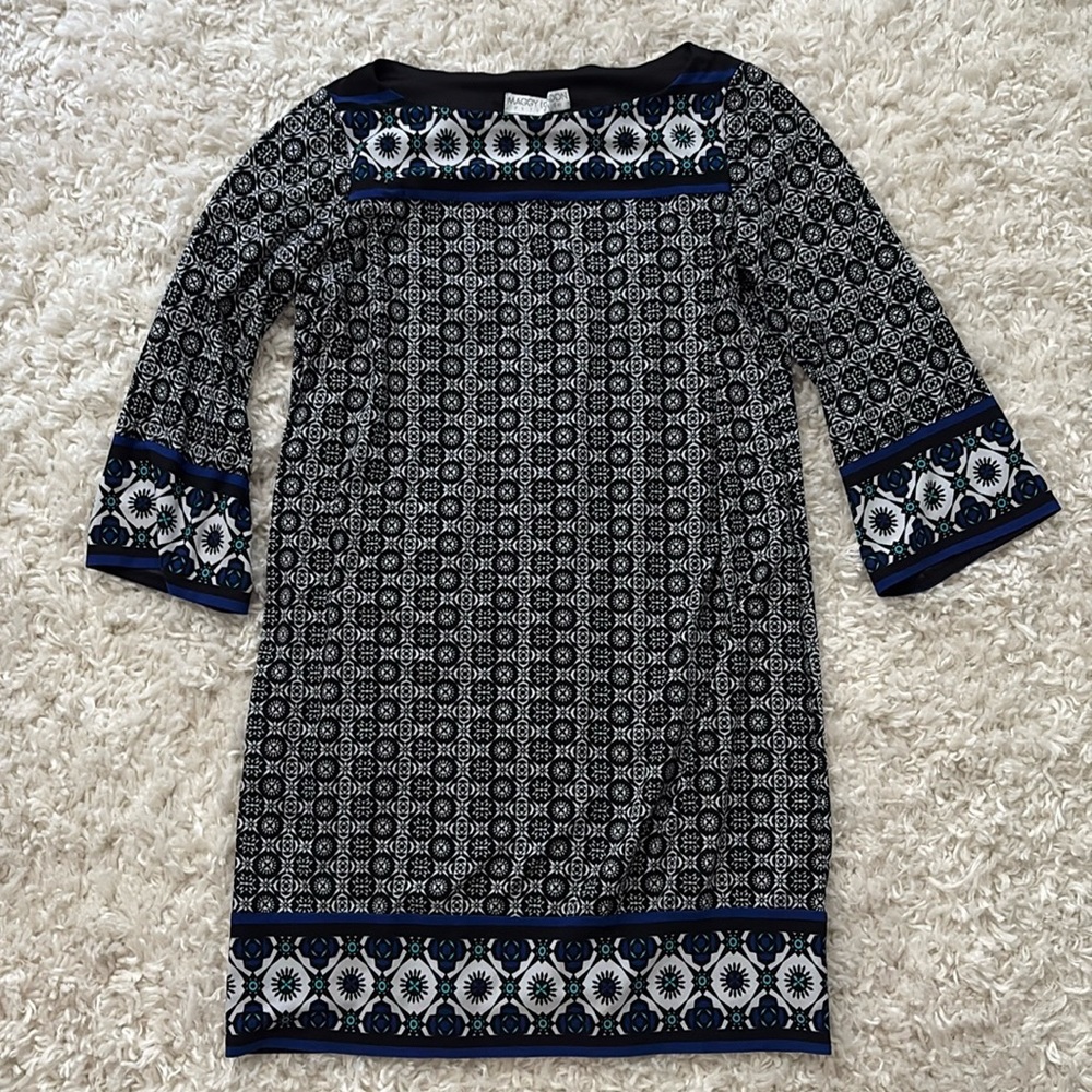 Maggy London Petite Dress No Size would guess a small